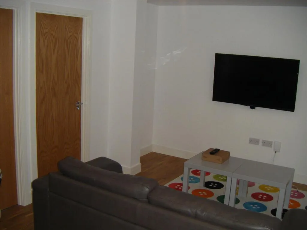 2 bedroom ground floor flat for rent