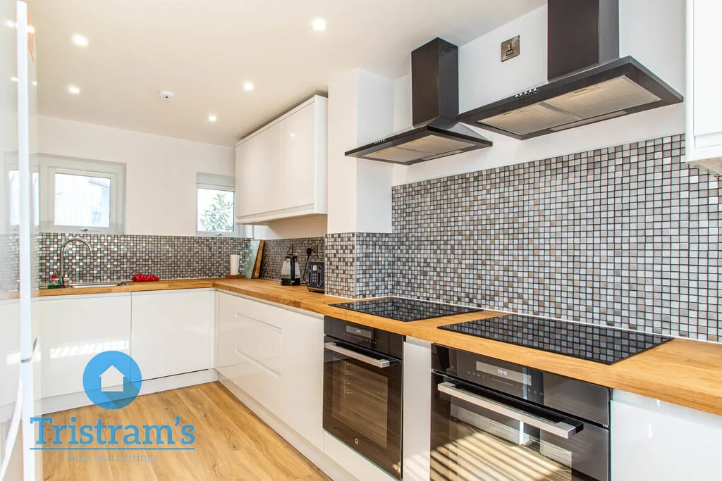 6 bedroom terraced house for rent