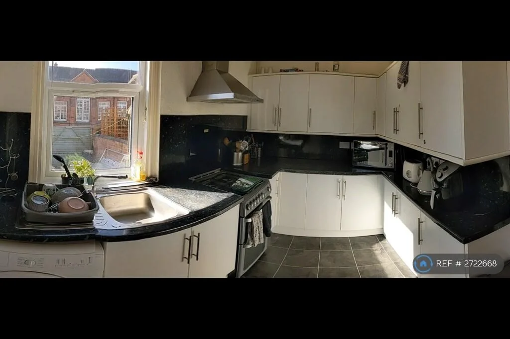 1 bedroom house share for rent
