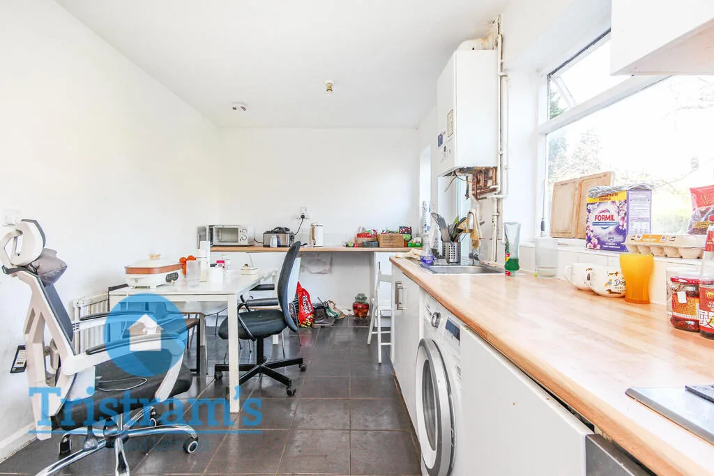 2 bedroom semi-detached house for rent