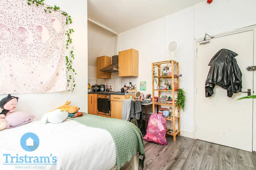 1 bedroom detached house for rent