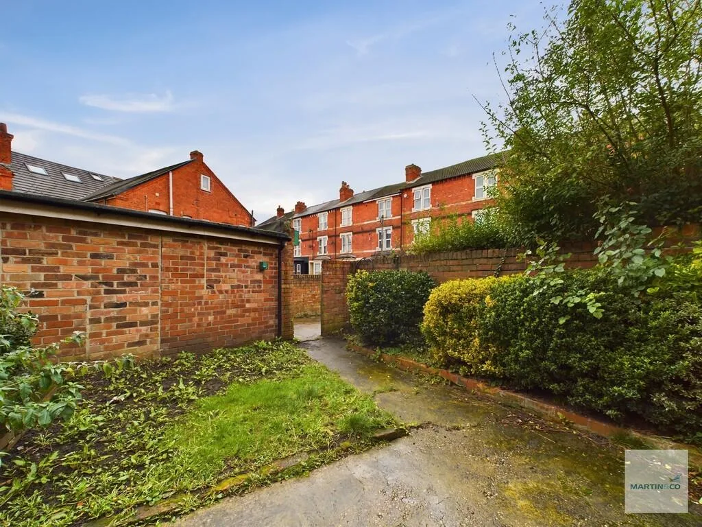 1 bedroom semi-detached house for rent