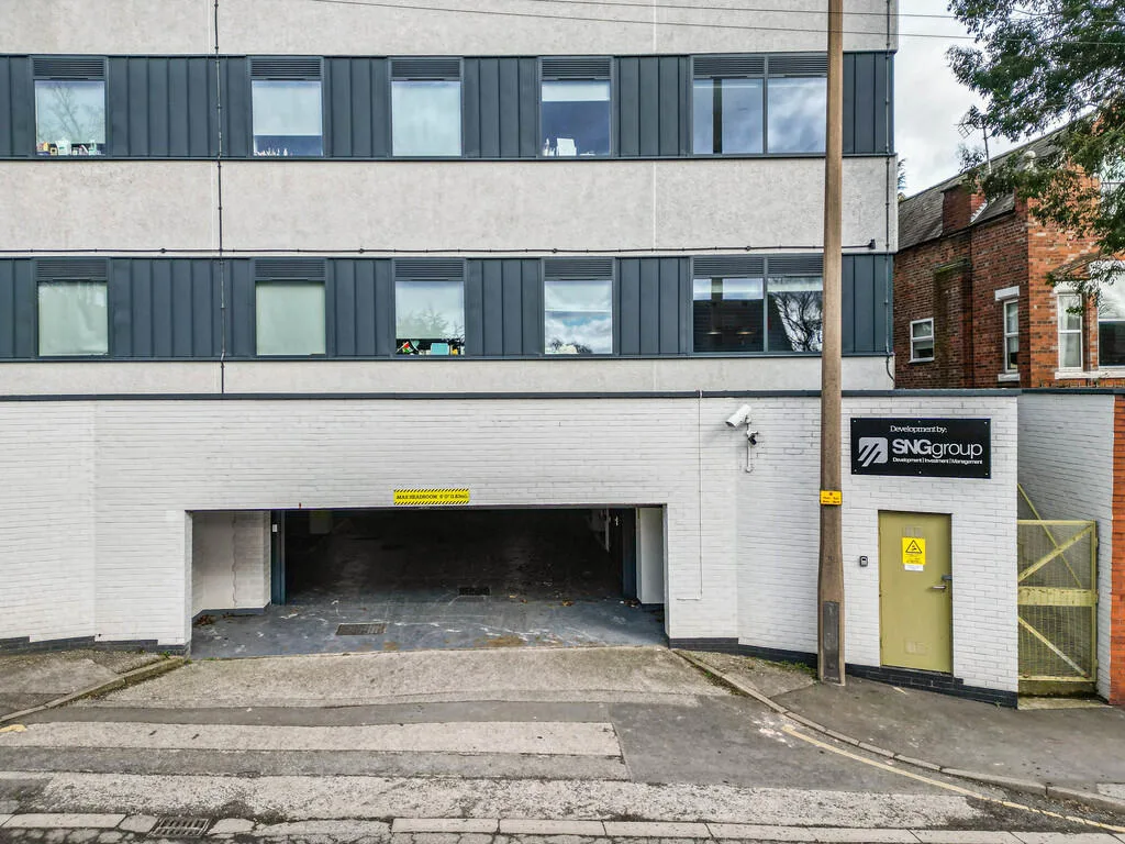 5 bedroom apartment for rent