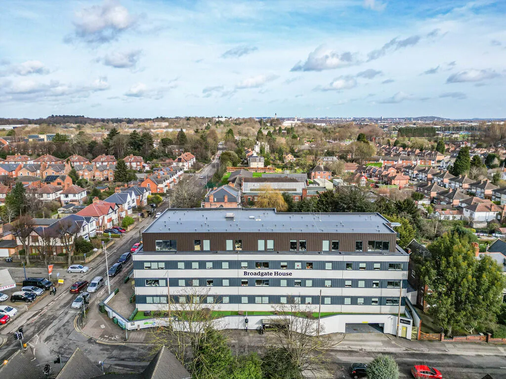 5 bedroom apartment for rent