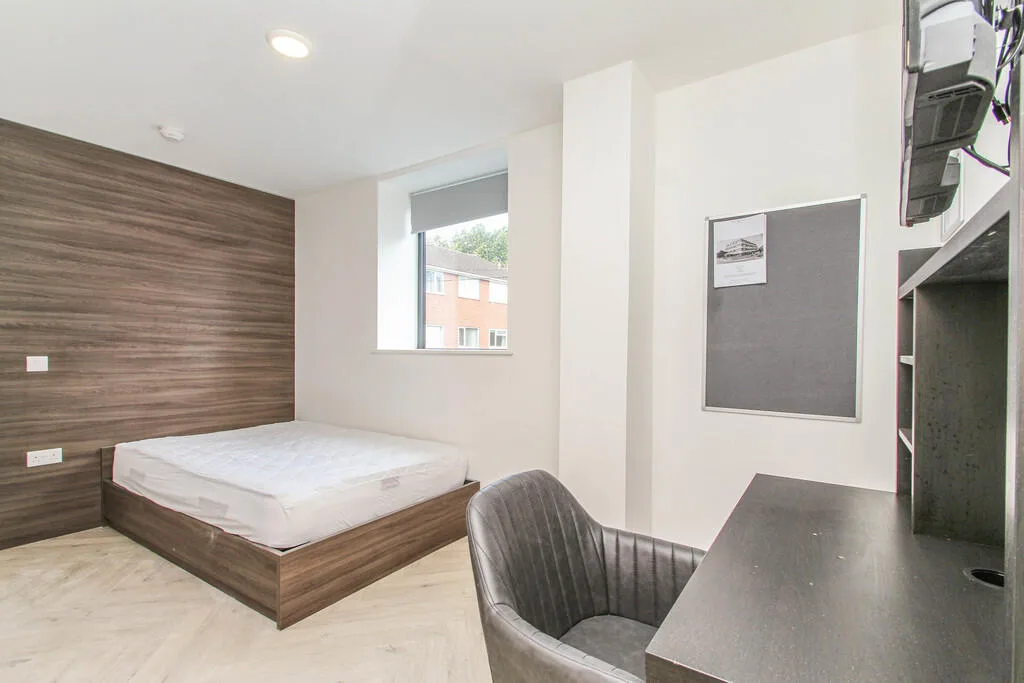 6 bedroom apartment for rent