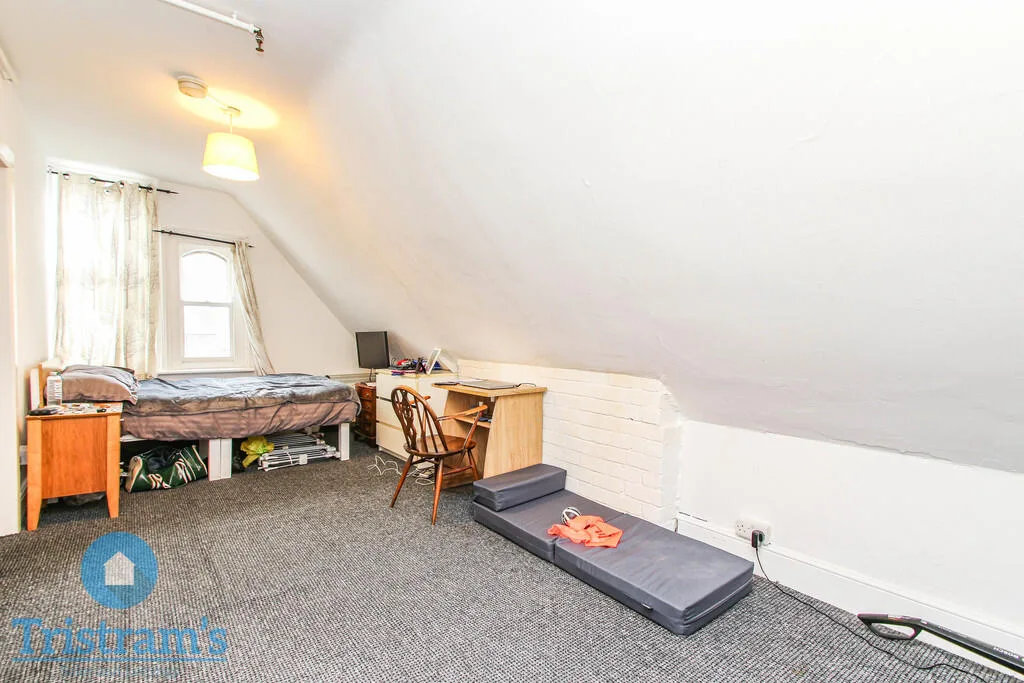 1 bedroom detached house for rent