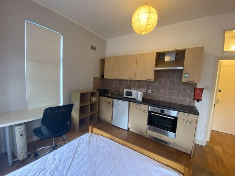 1 bedroom house share for rent