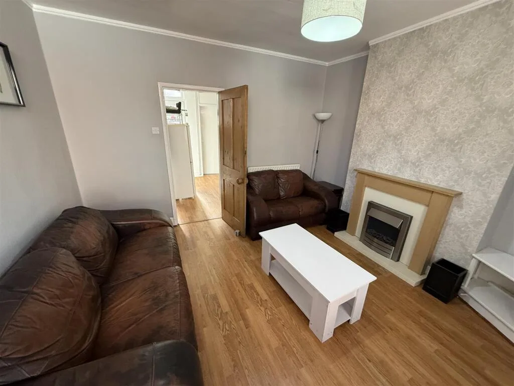 2 bedroom terraced house for rent