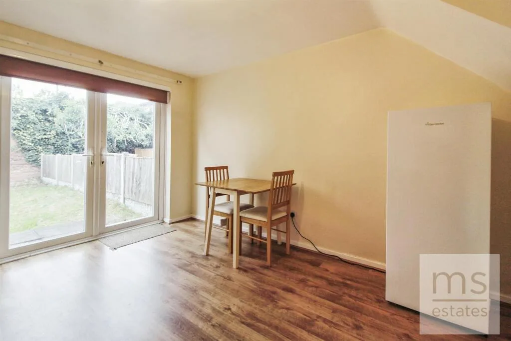 2 bedroom semi-detached house for rent