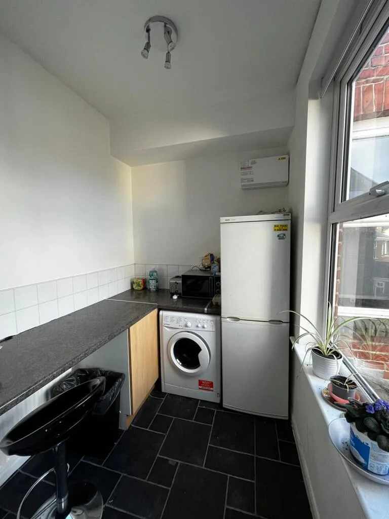 2 bedroom house for rent