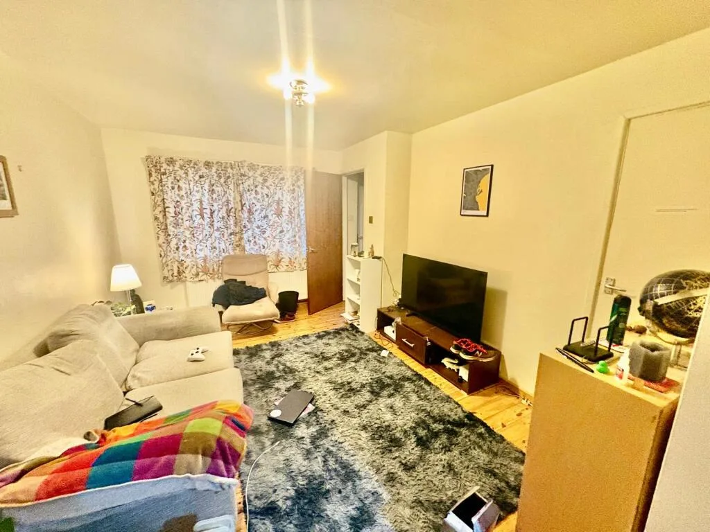 2 bedroom end of terrace house for rent