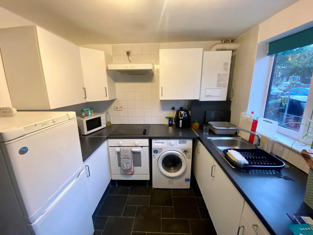 2 bedroom house for rent