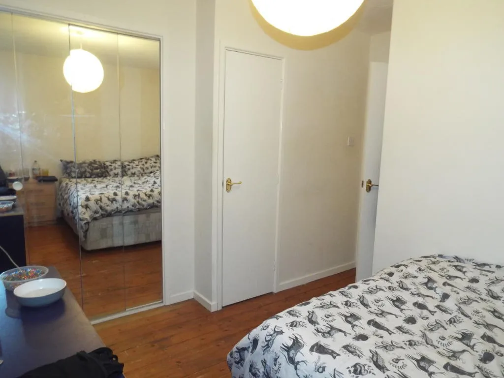 2 bedroom semi-detached house for rent