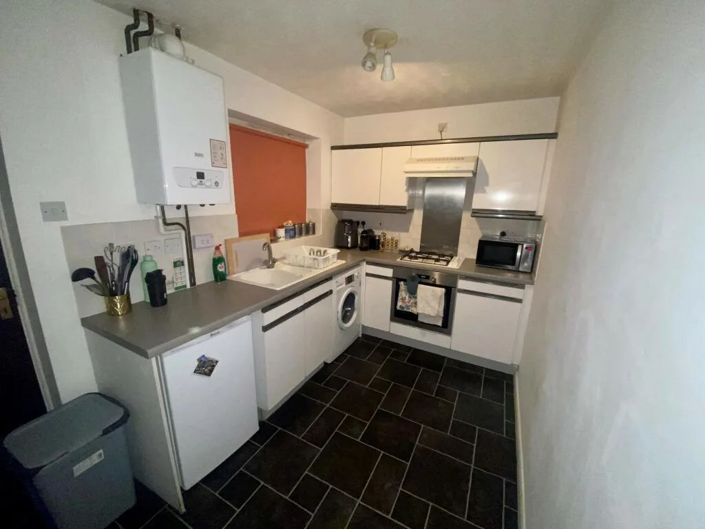 2 bedroom semi-detached house for rent