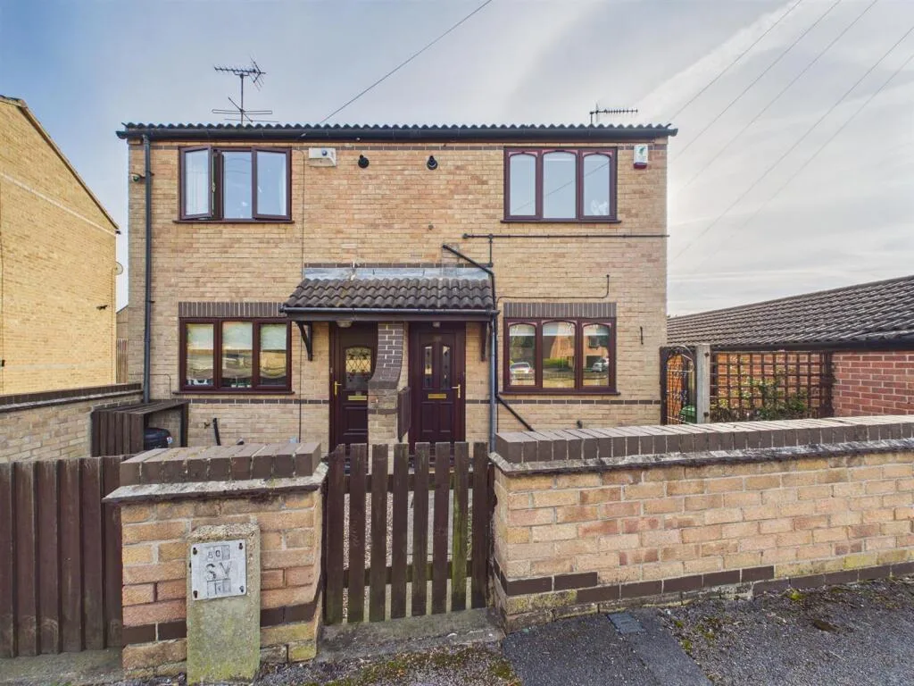 2 bedroom semi-detached house for rent