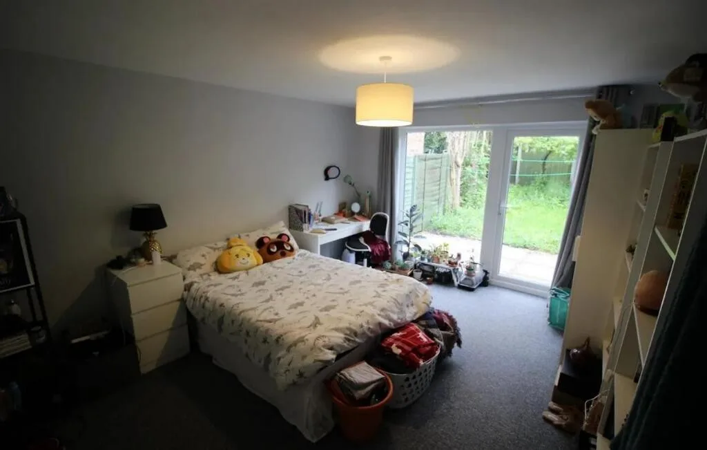 3 bedroom semi-detached house for rent