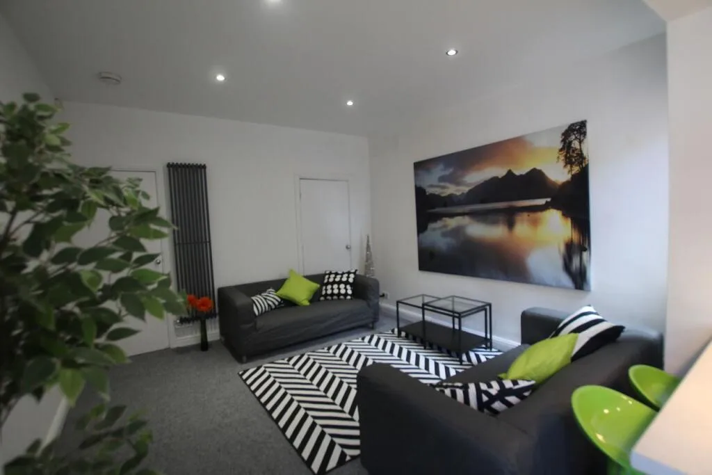 1 bedroom house share for rent
