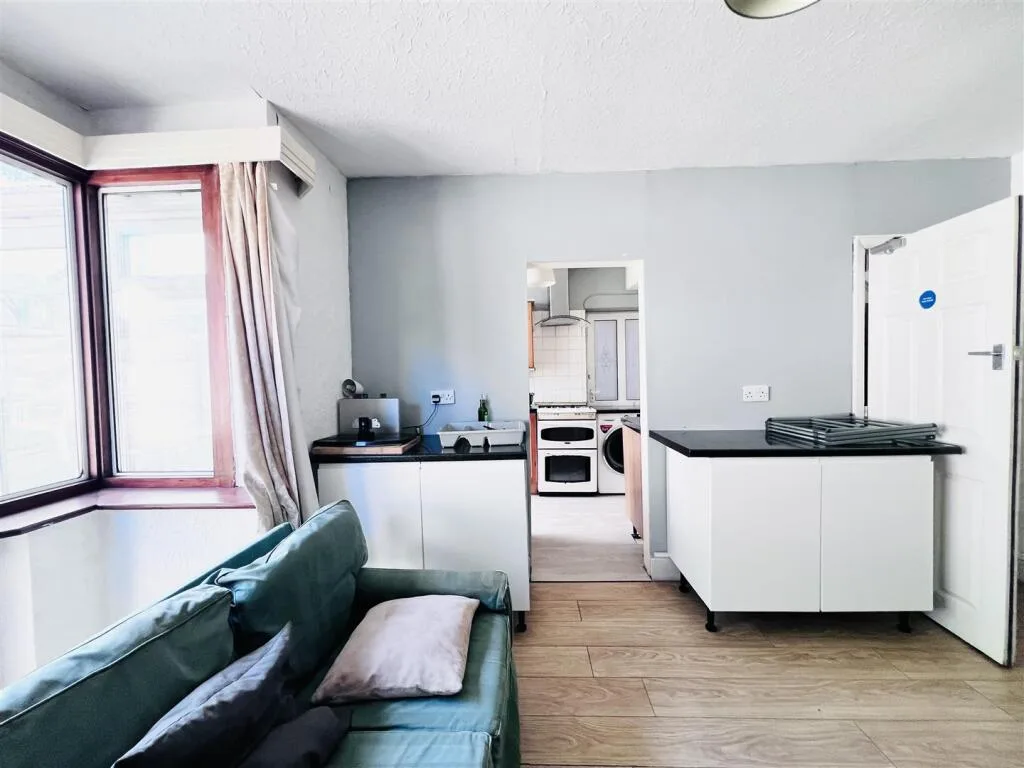 3 bedroom detached house for rent