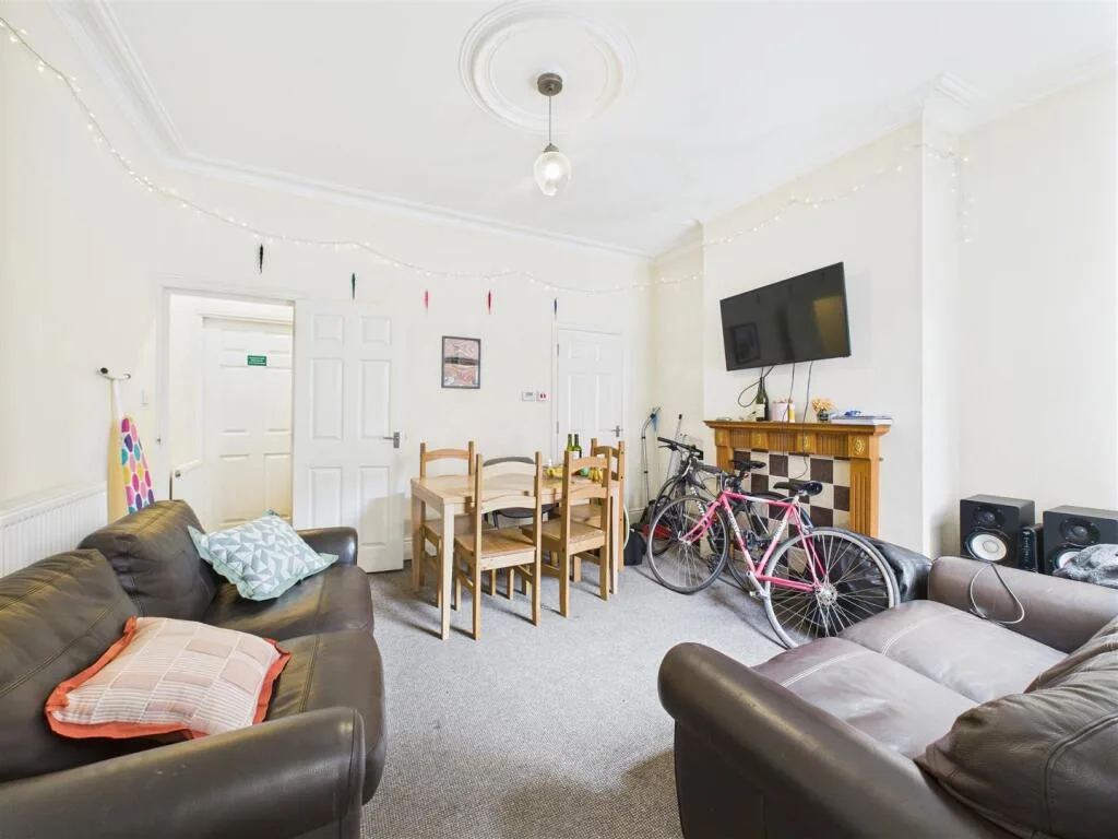 1 bedroom house for rent