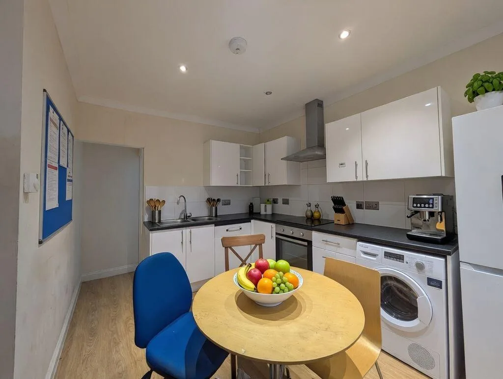 3 bedroom house share for rent