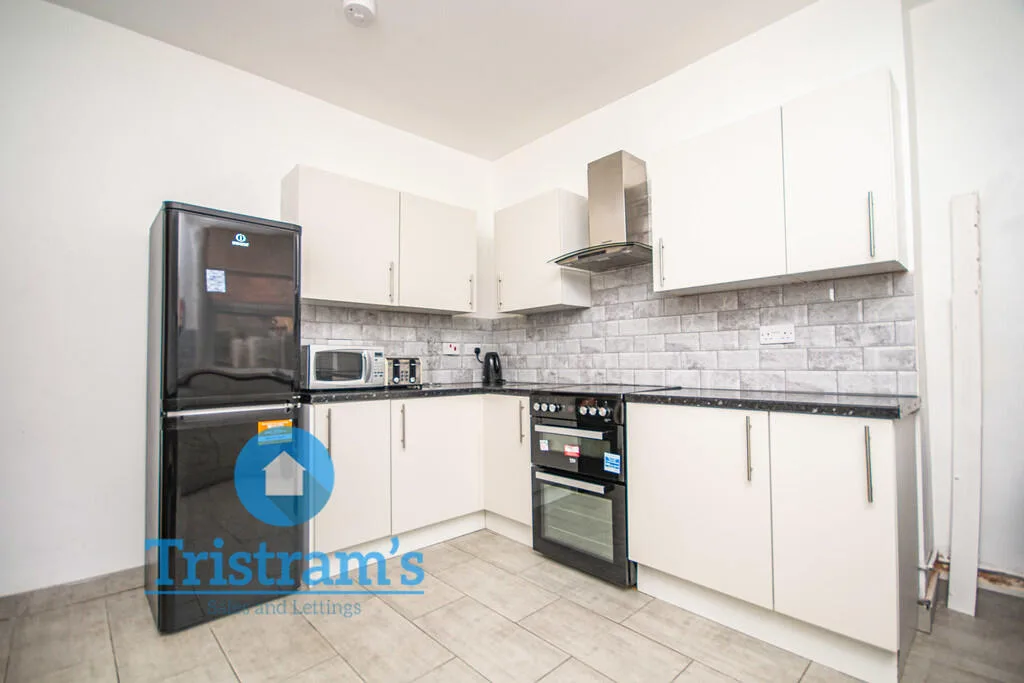 1 bedroom house share for rent