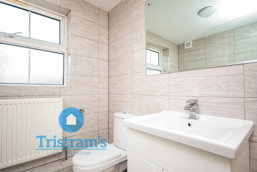 1 bedroom house share for rent