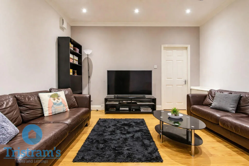 1 bedroom house share for rent