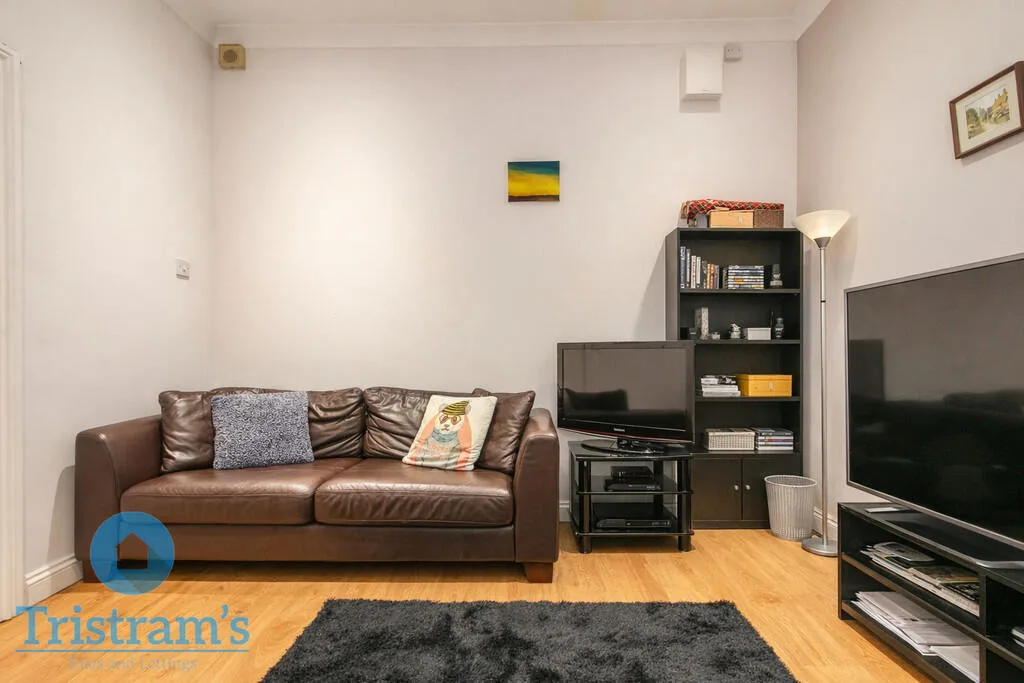 1 bedroom house share for rent