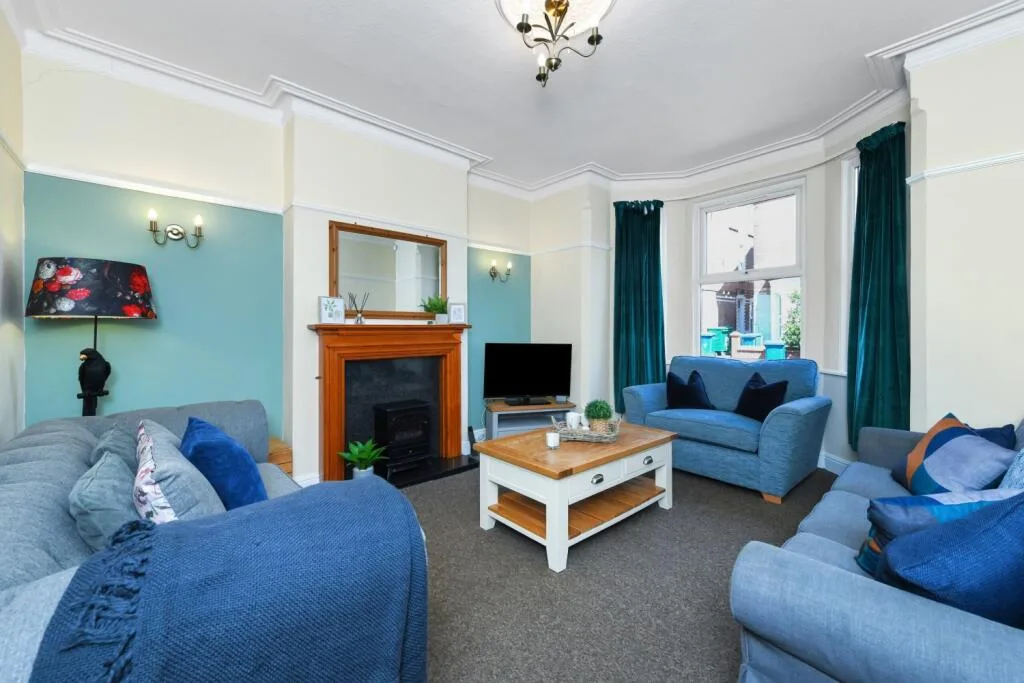 1 bedroom house share for rent