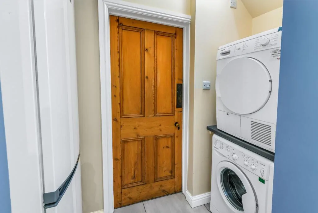 1 bedroom house share for rent
