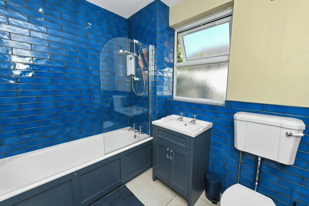 1 bedroom house share for rent