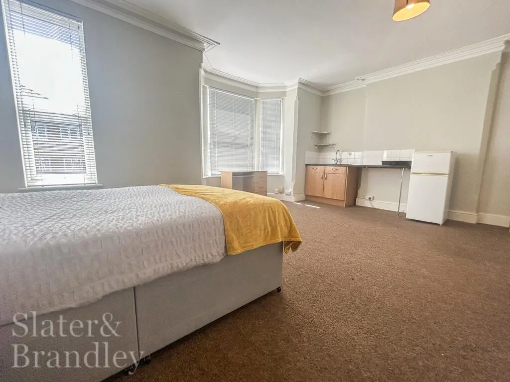 1 bedroom house share for rent