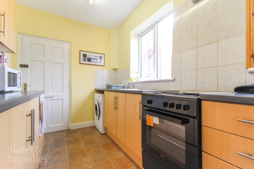 1 bedroom house share for rent