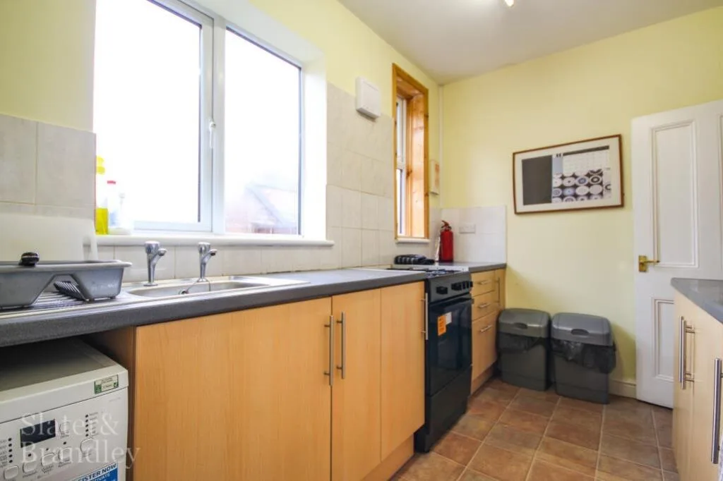 1 bedroom house share for rent