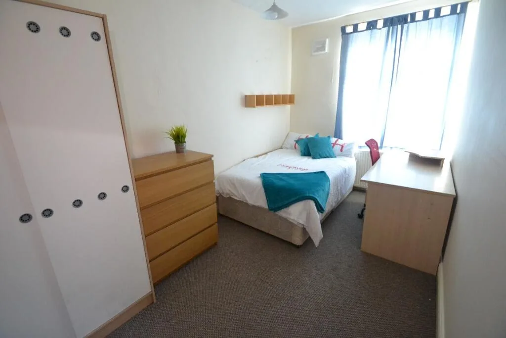 5 bedroom detached house for rent