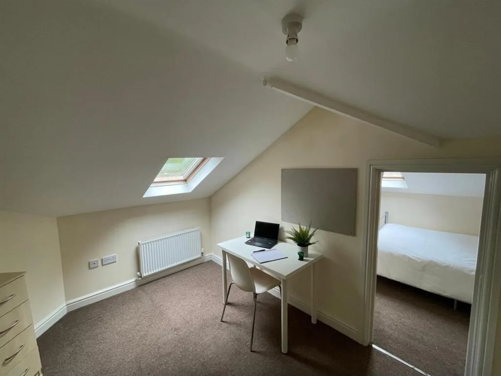 5 bedroom apartment for rent