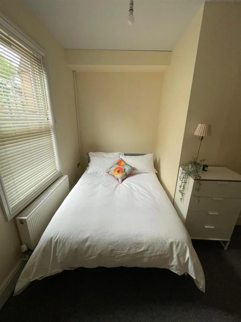 5 bedroom apartment for rent
