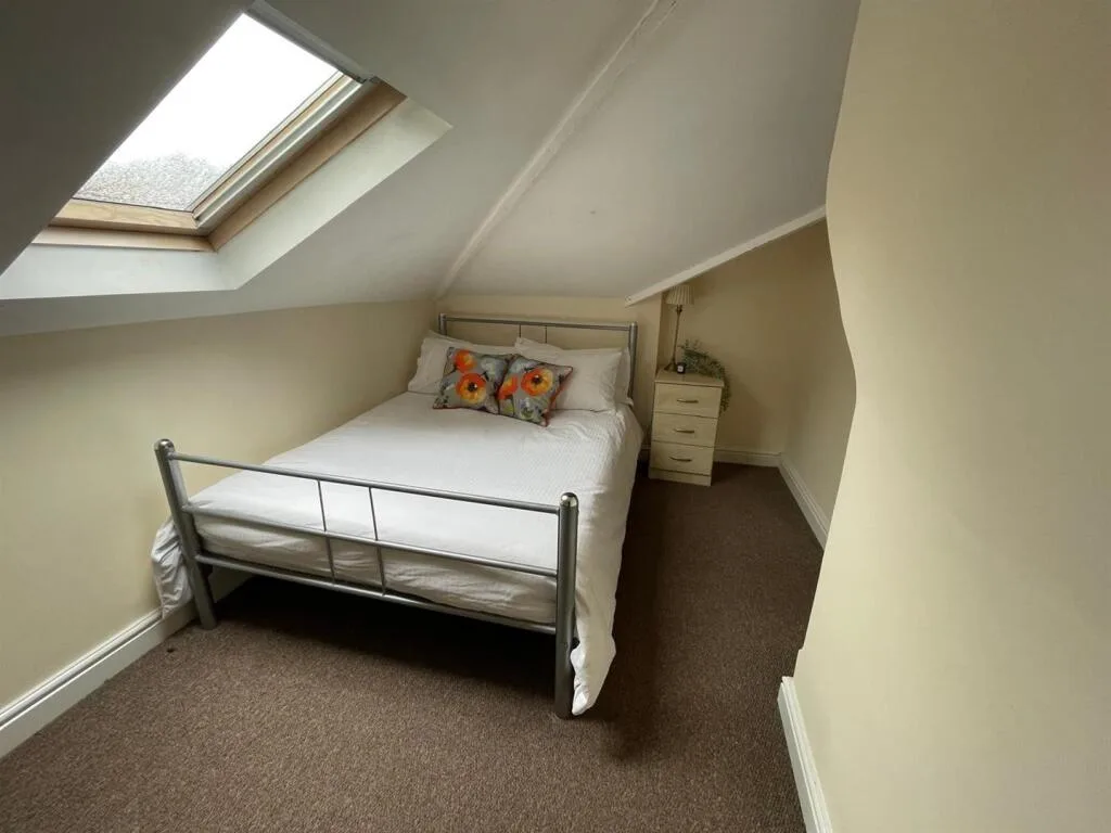 5 bedroom apartment for rent