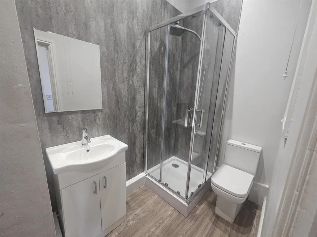 5 bedroom apartment for rent