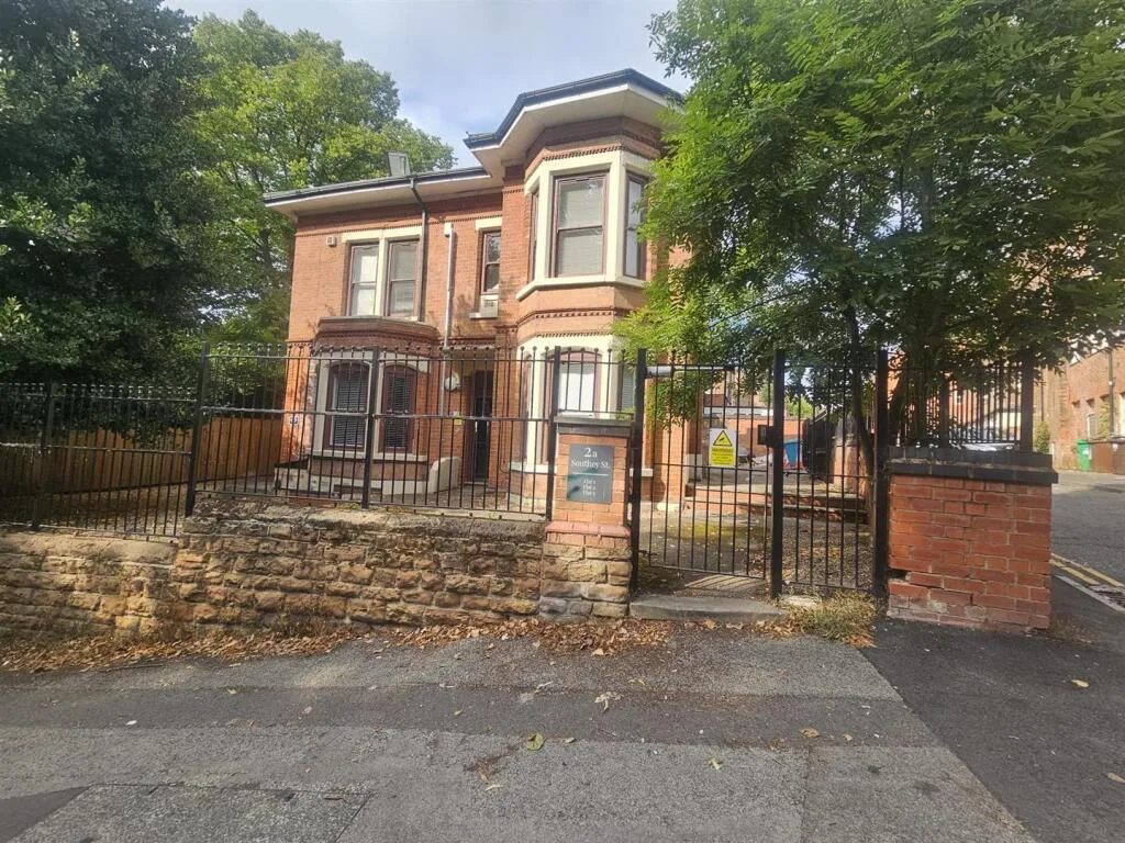 5 bedroom apartment for rent