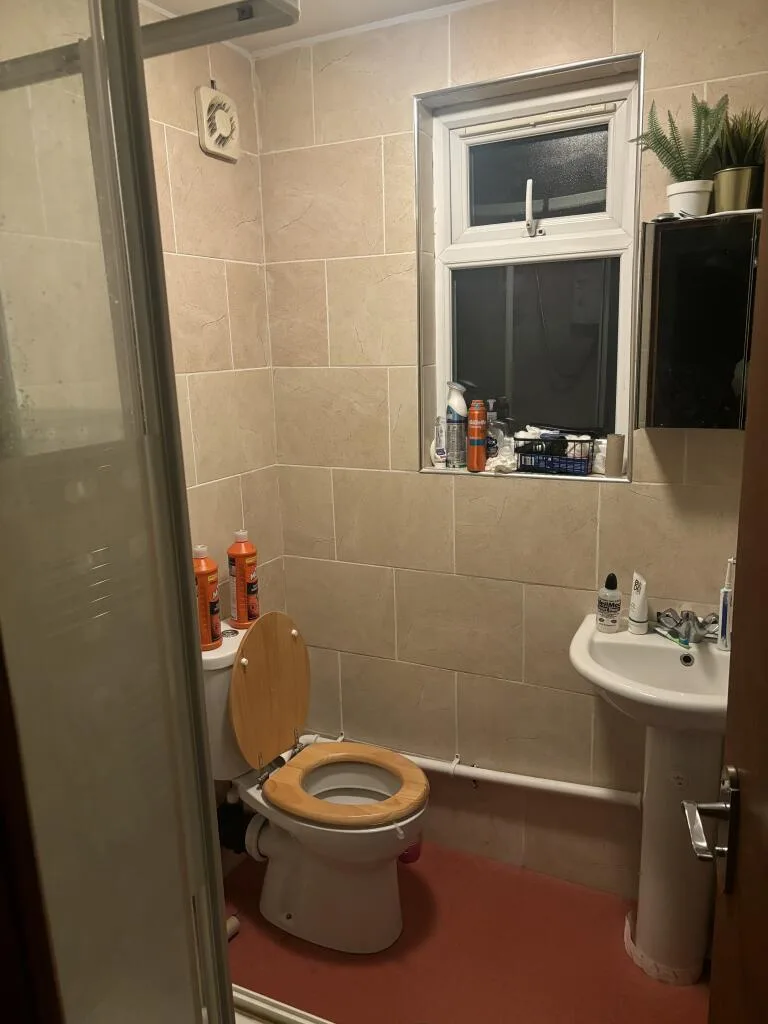 6 bedroom house for rent