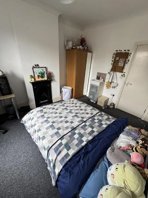 5 bedroom terraced house for rent