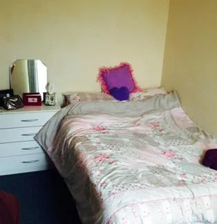6 bedroom house for rent