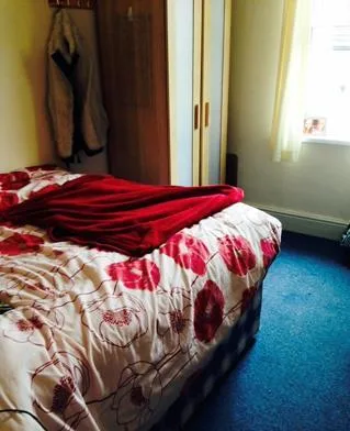 6 bedroom house for rent