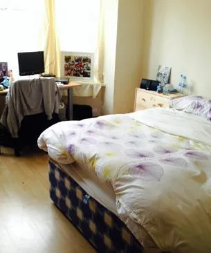 6 bedroom house for rent