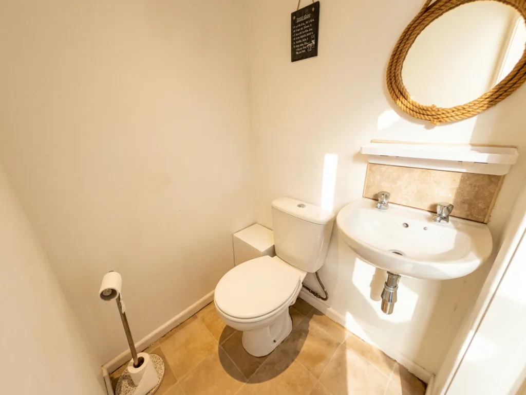 6 bedroom house for rent