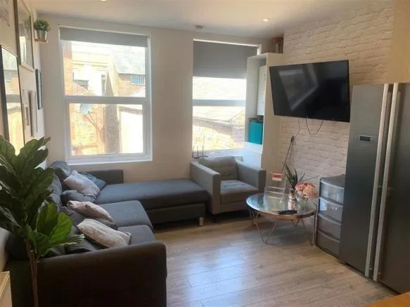 6 bedroom house share for rent