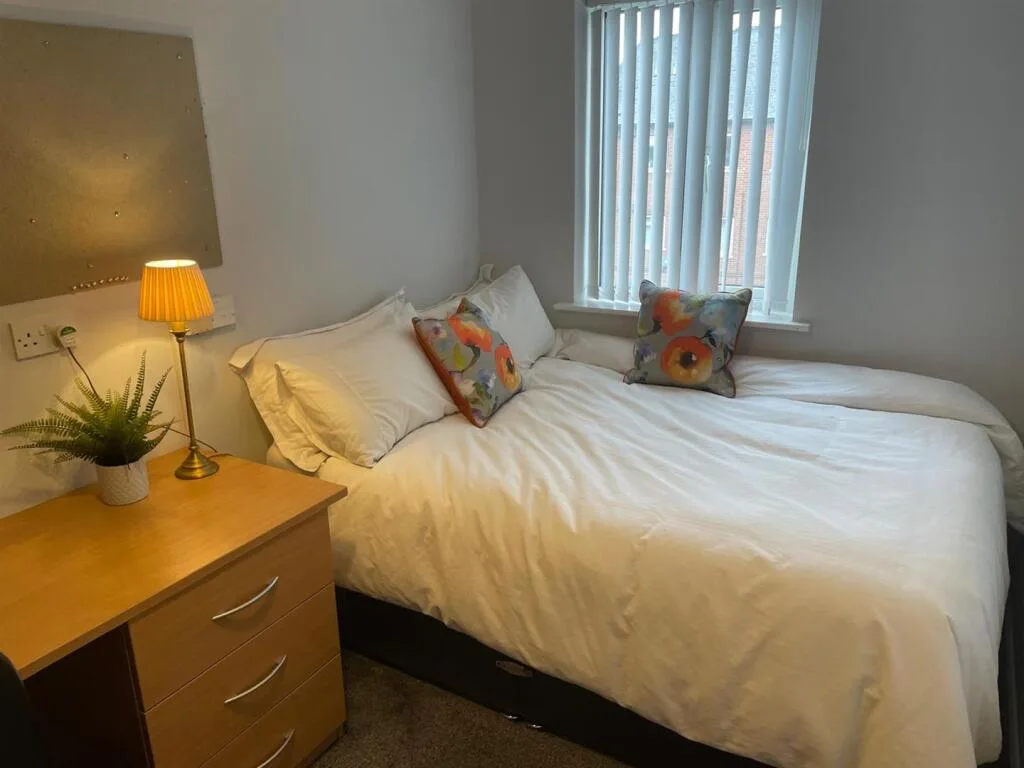 6 bedroom apartment for rent
