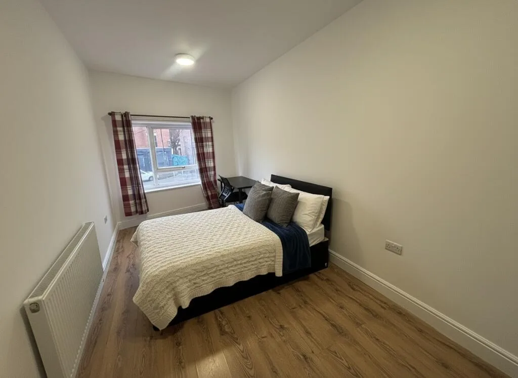 6 bedroom house for rent