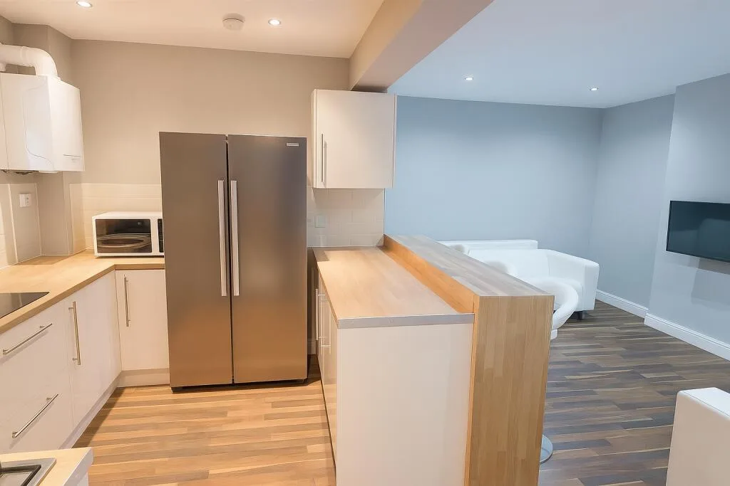 6 bedroom house for rent